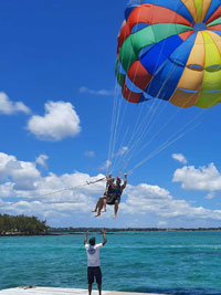 Enjoy a full day speedboat trip in the lagoon of Mauritius